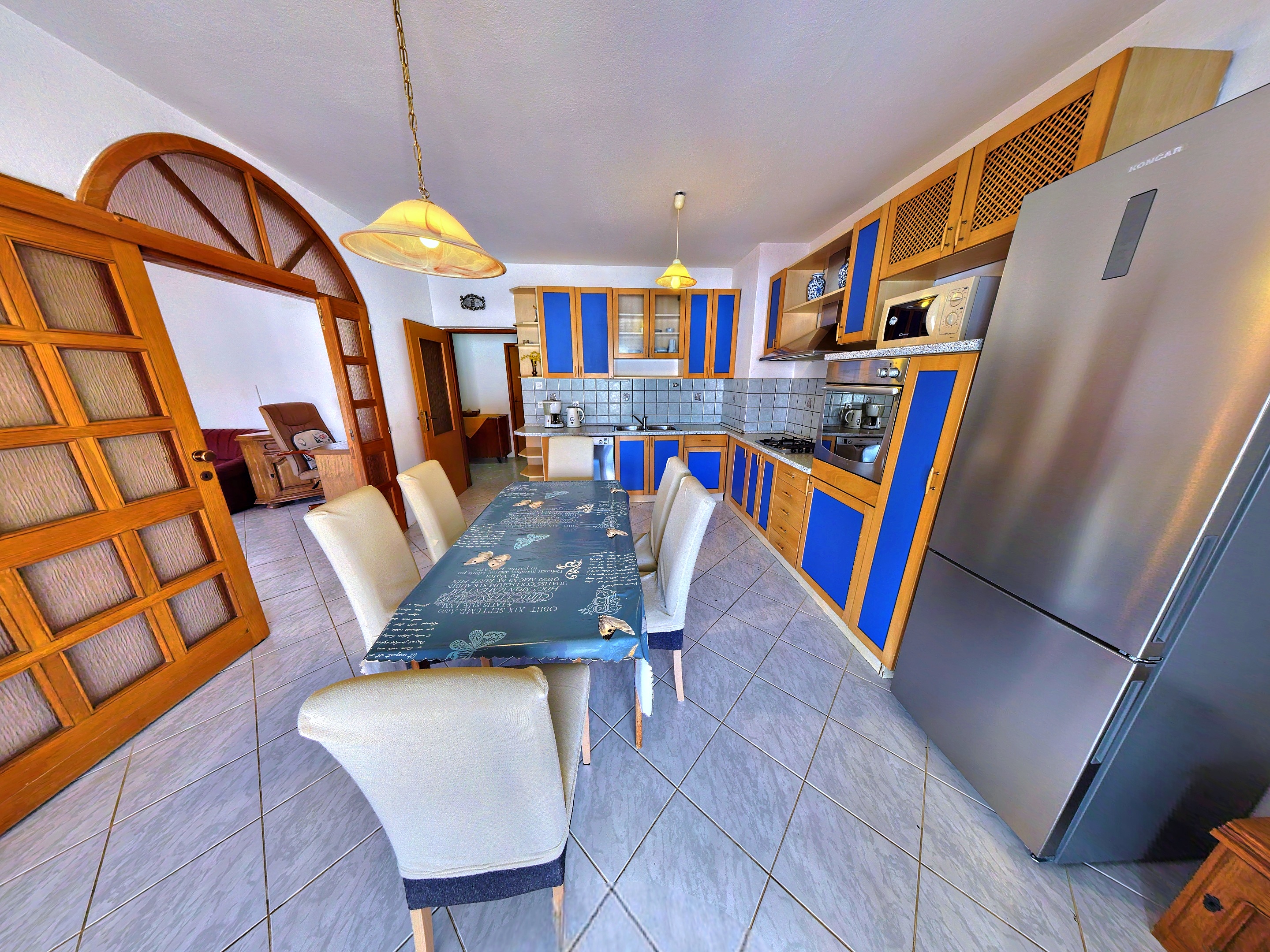 Fully equipped kitchen